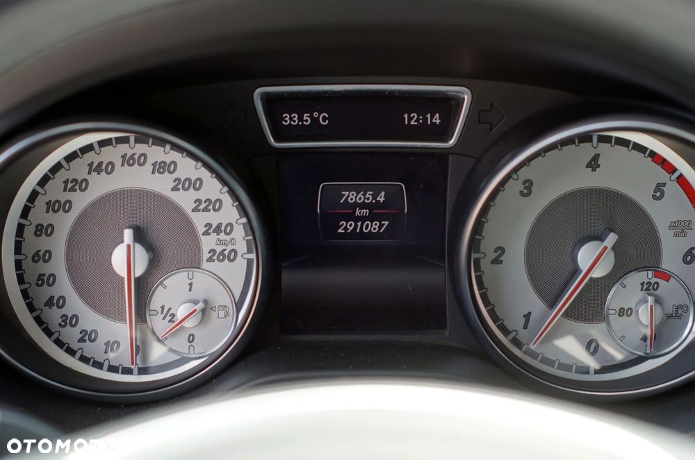 Mercedes-Benz CLA 200 CDI - 9