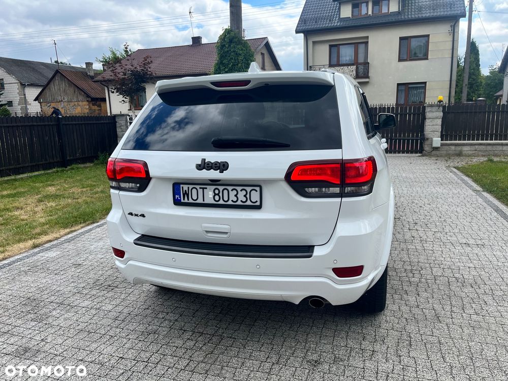 Jeep Grand Cherokee - 10