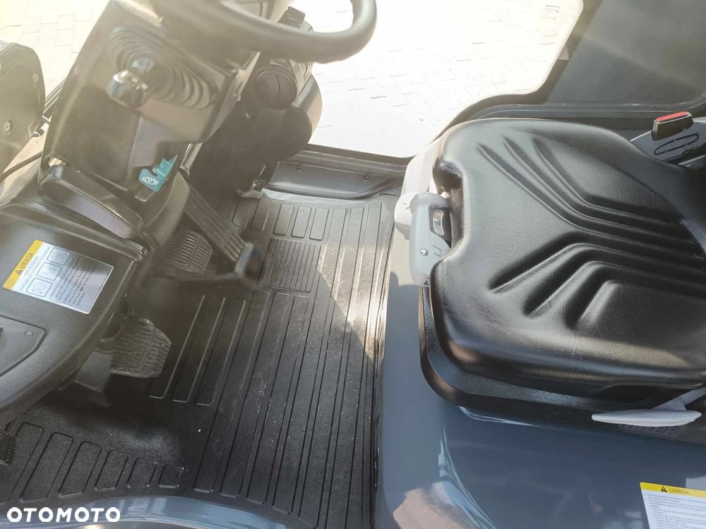 Toyota 8FG25 Kabina 2023 rok benzyna/gaz opony superelastyczne jak NOWY - 24