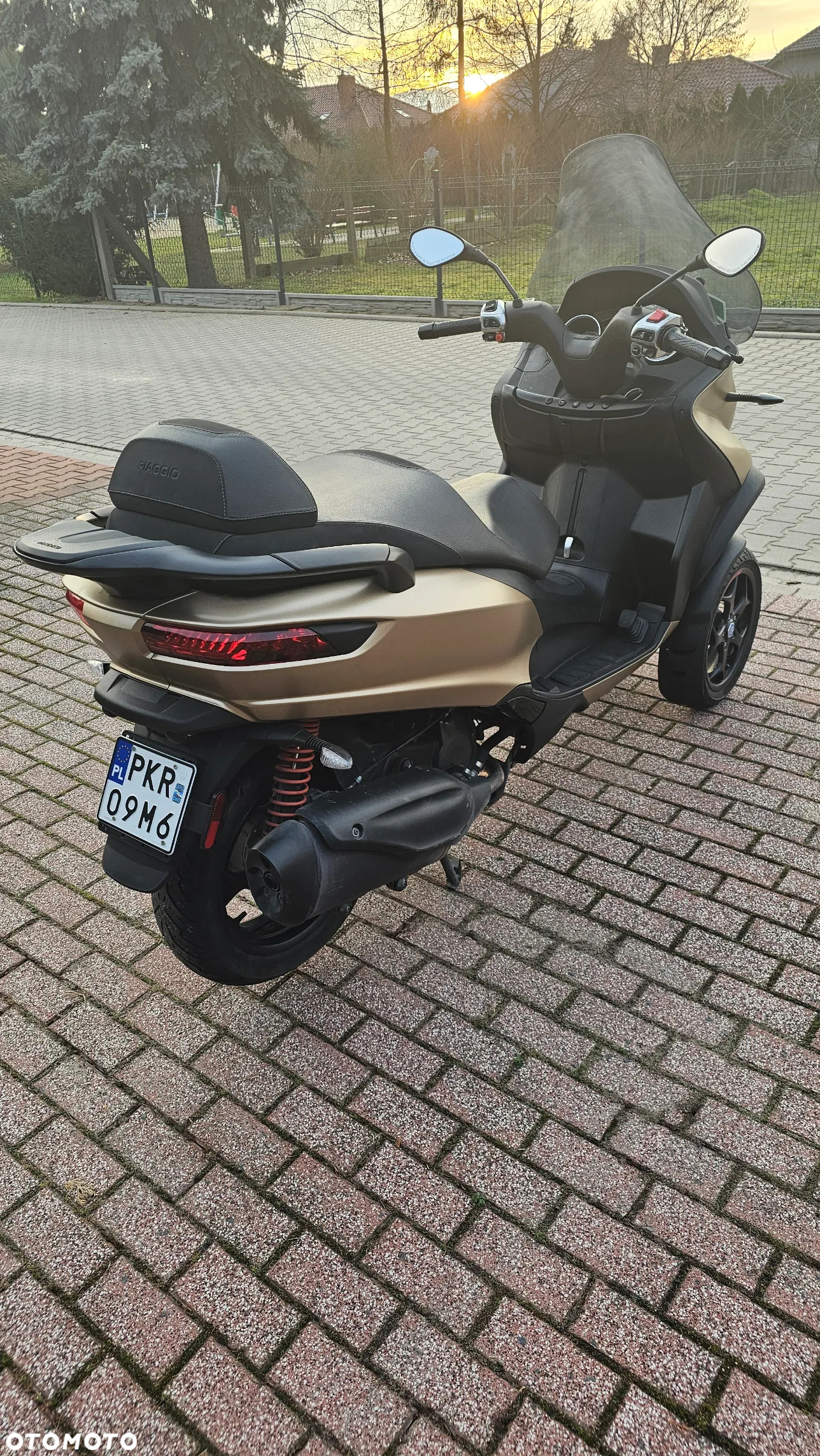Piaggio MP-3 - 4