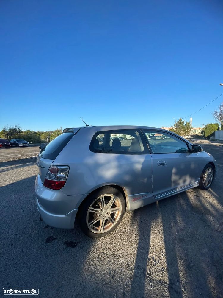 Honda Civic - 4