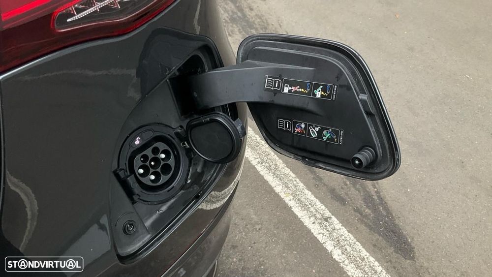 Mercedes-Benz GLC 300 e Coupé 4Matic - 12