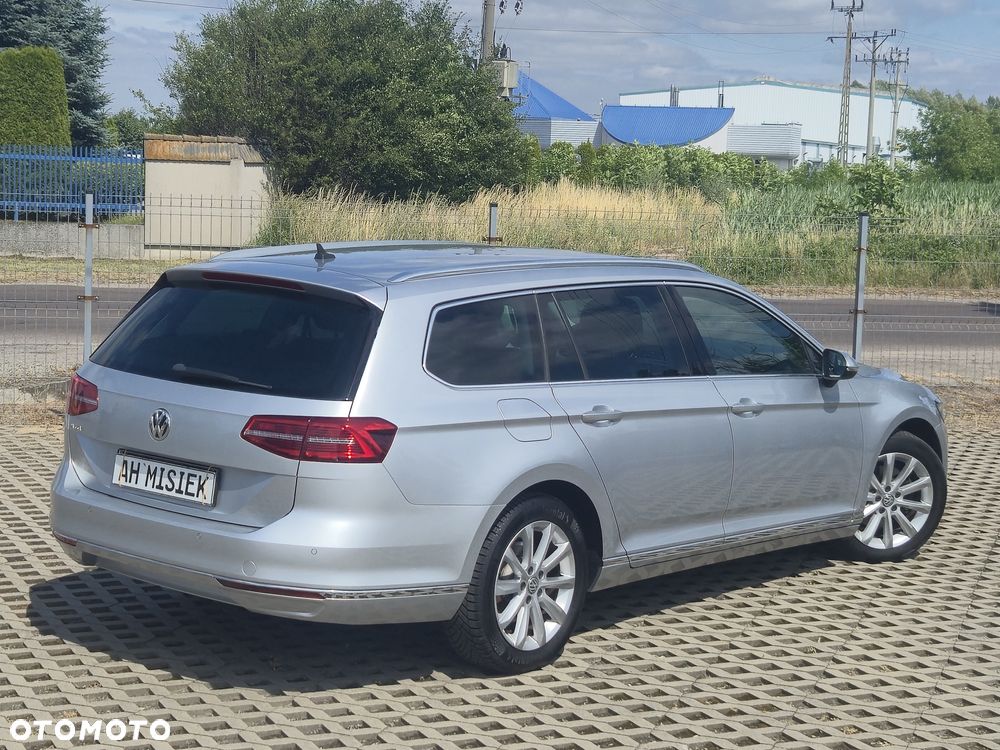 Volkswagen Passat Variant 2.0 TDI (BlueMotion Technology) Highline - 4
