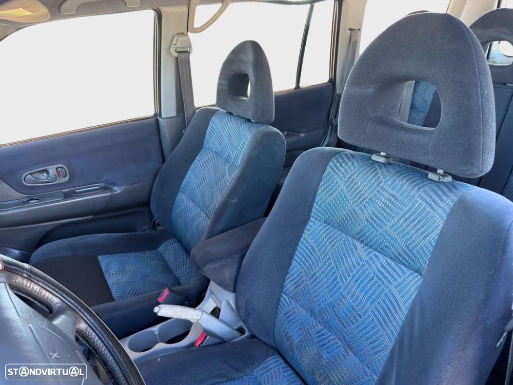 Mitsubishi Pajero Sport 2.5 TD GLS - 10