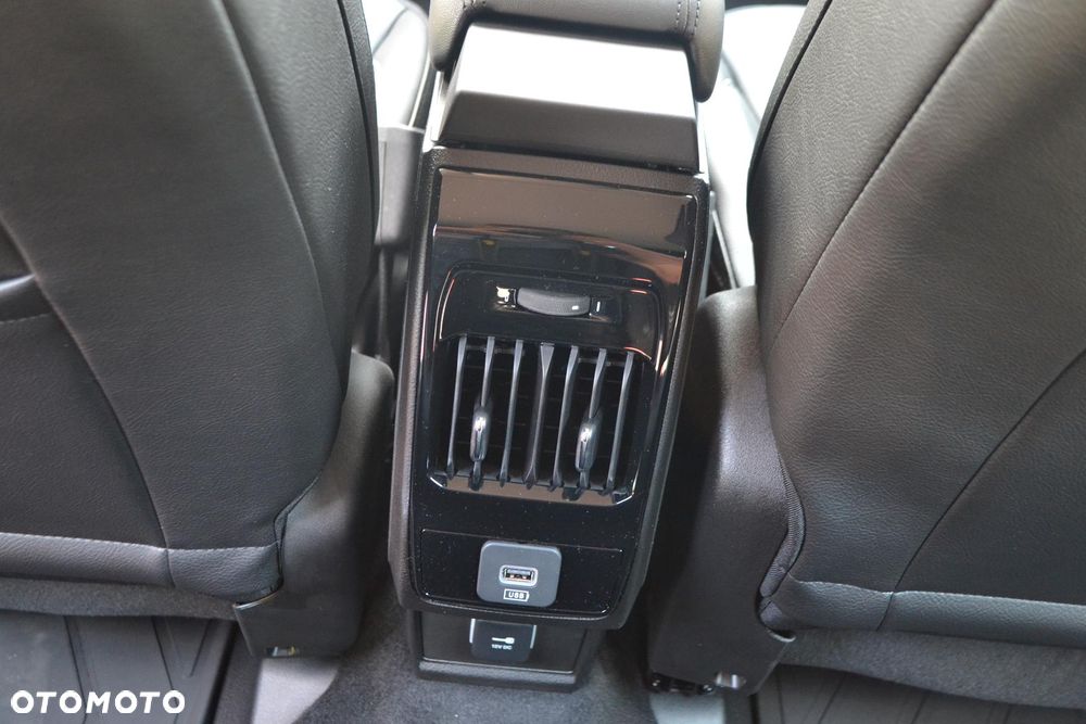 Jeep Compass - 26