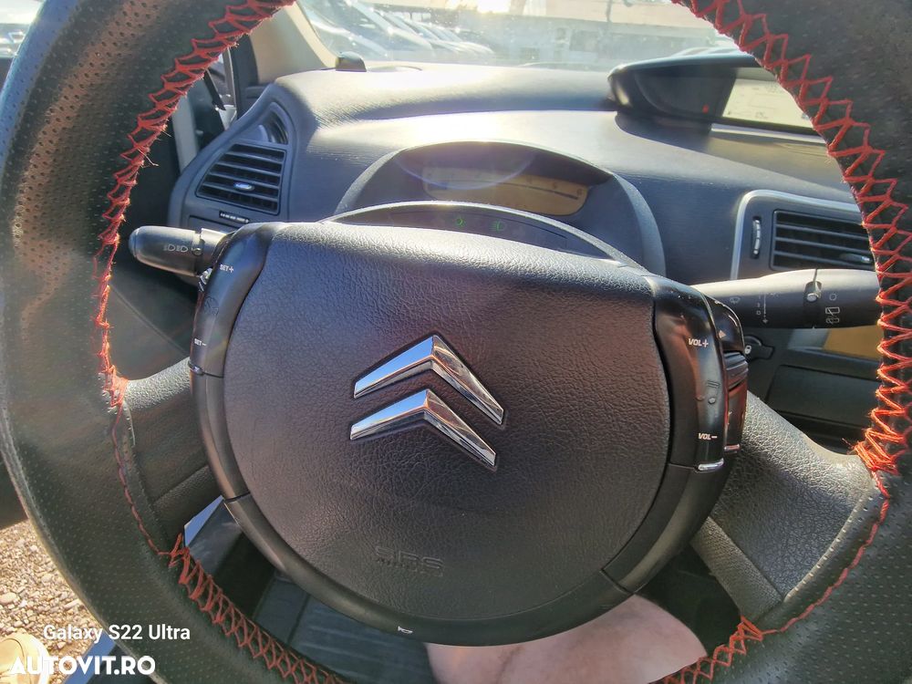 Citroën C4 1.6 HDI FAP Confort - 14
