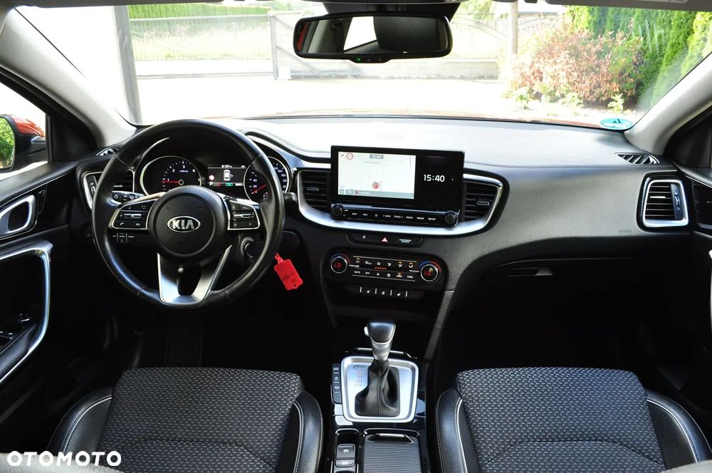 Kia XCeed - 10