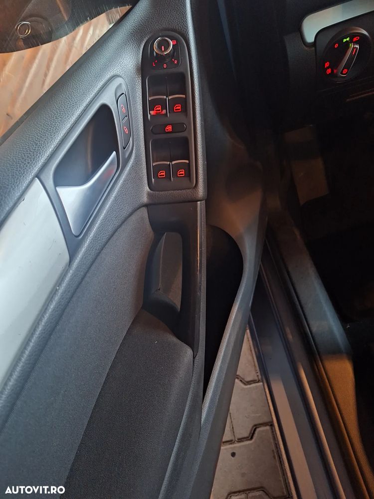 Volkswagen Golf - 10