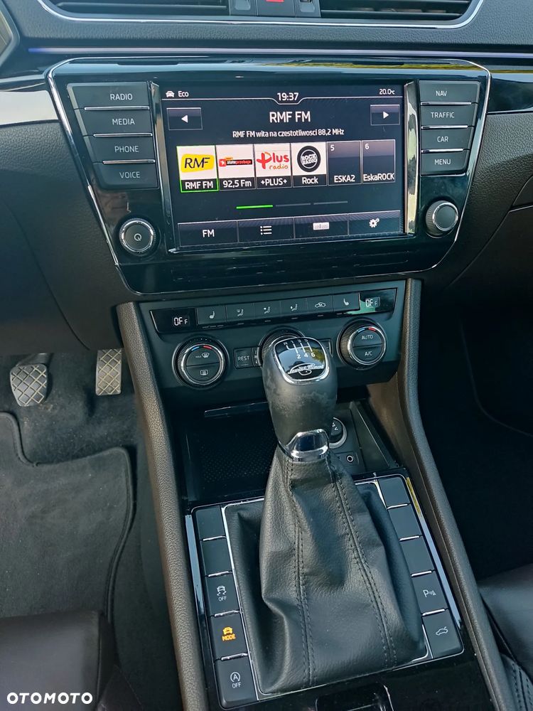 Skoda Superb 2.0 TDI L&K - 12