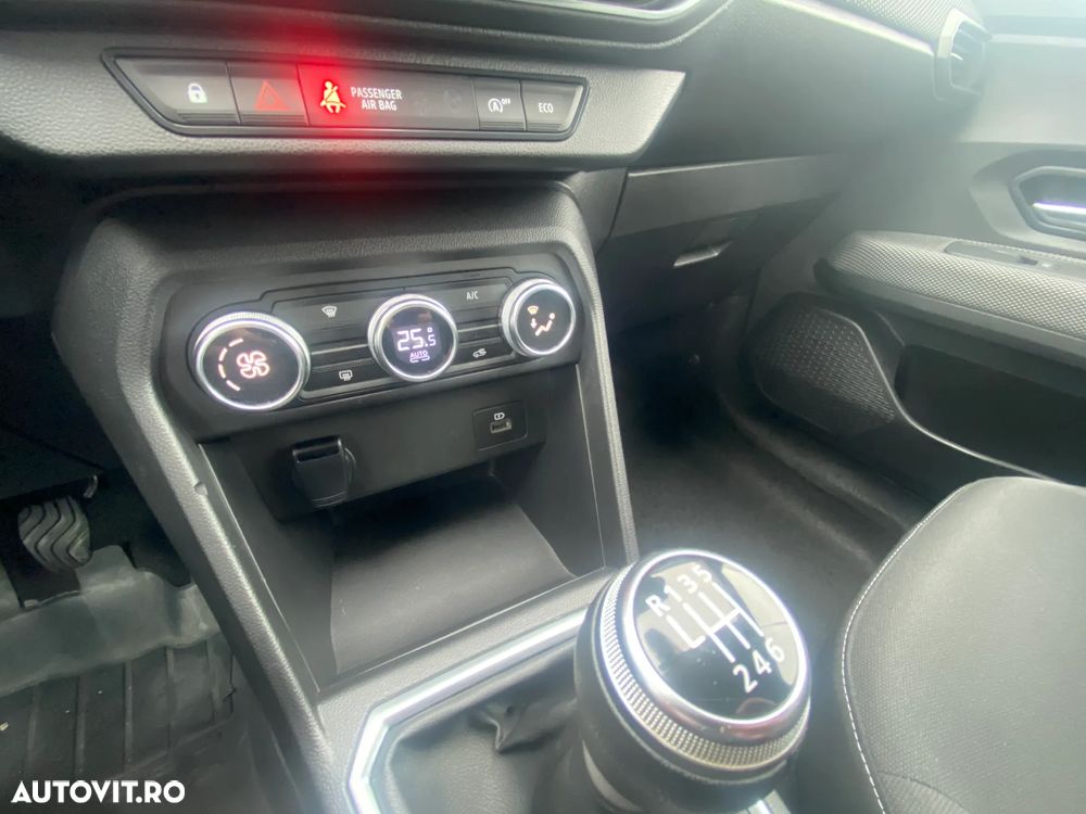 Dacia Logan TCe 90 MT6 Comfort - 15