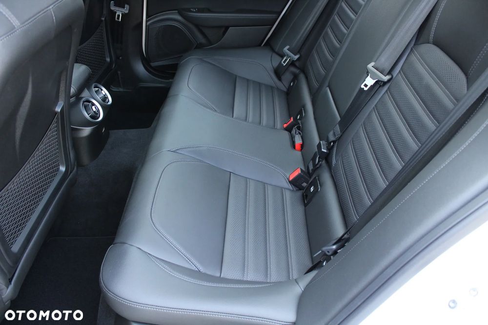 Alfa Romeo Giulia 2.0 Turbo Veloce Q4 - 7