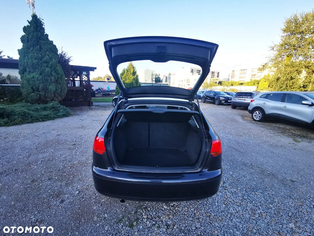 Audi A3 Sportback 1.6 Attraction - 12