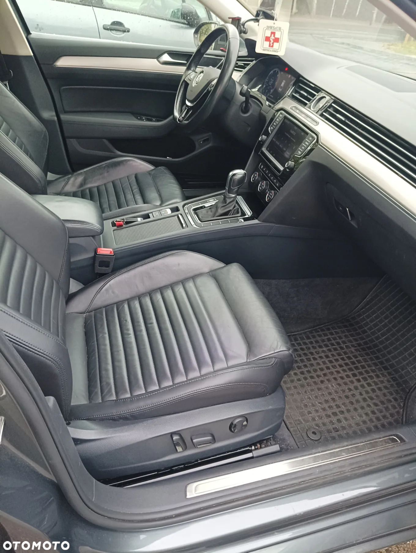Volkswagen Passat - 16