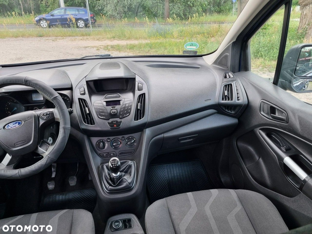 Ford Tourneo Connect Grand - 18