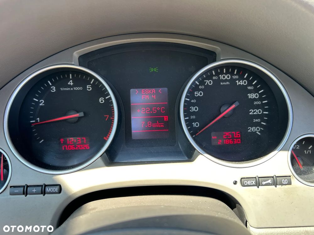 Audi A4 Cabrio 1.8 T - 11