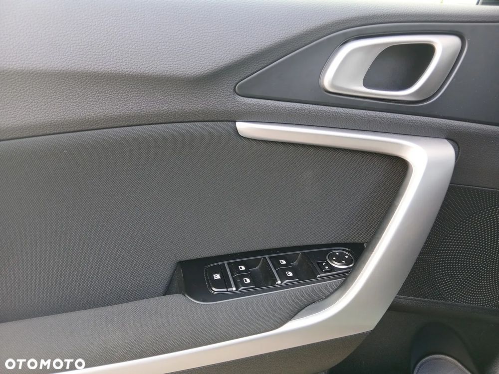 Kia Ceed 1.5 T-GDI M - 37
