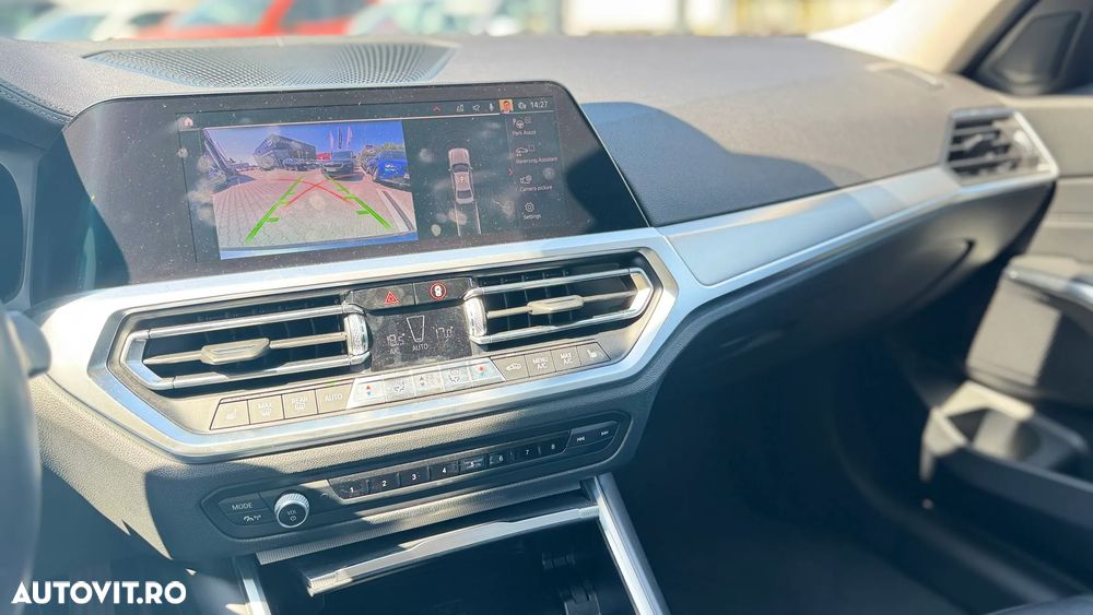 BMW Seria 3 320i xDrive AT - 8