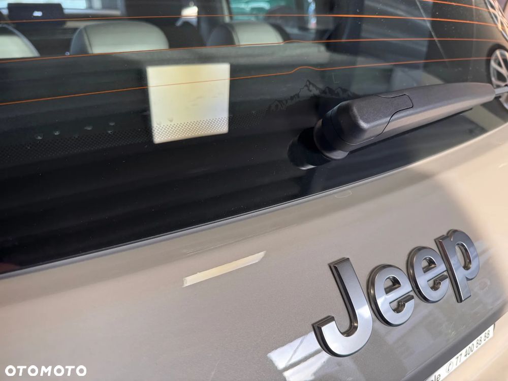 Jeep Avenger 1.2 T3 mHEV Altitude FWD eDCT6 - 7