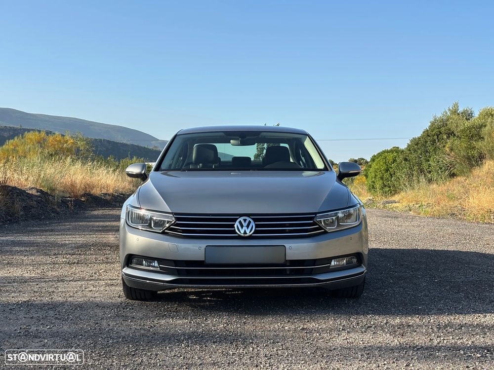 VW Passat 2.0 TDI Highline DSG - 2