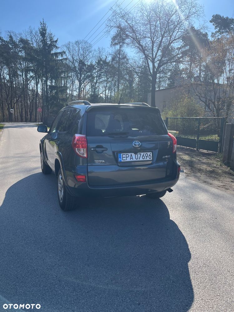 Toyota RAV4 2.2 D-4D Sol 180 - 3