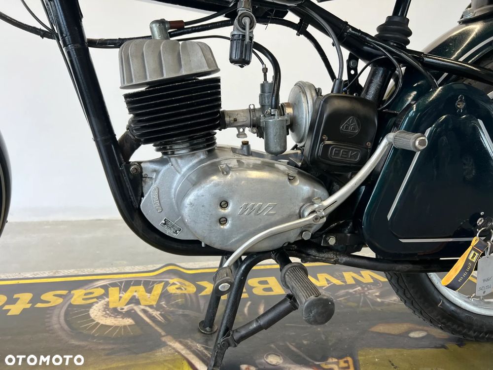 MZ RT - 8