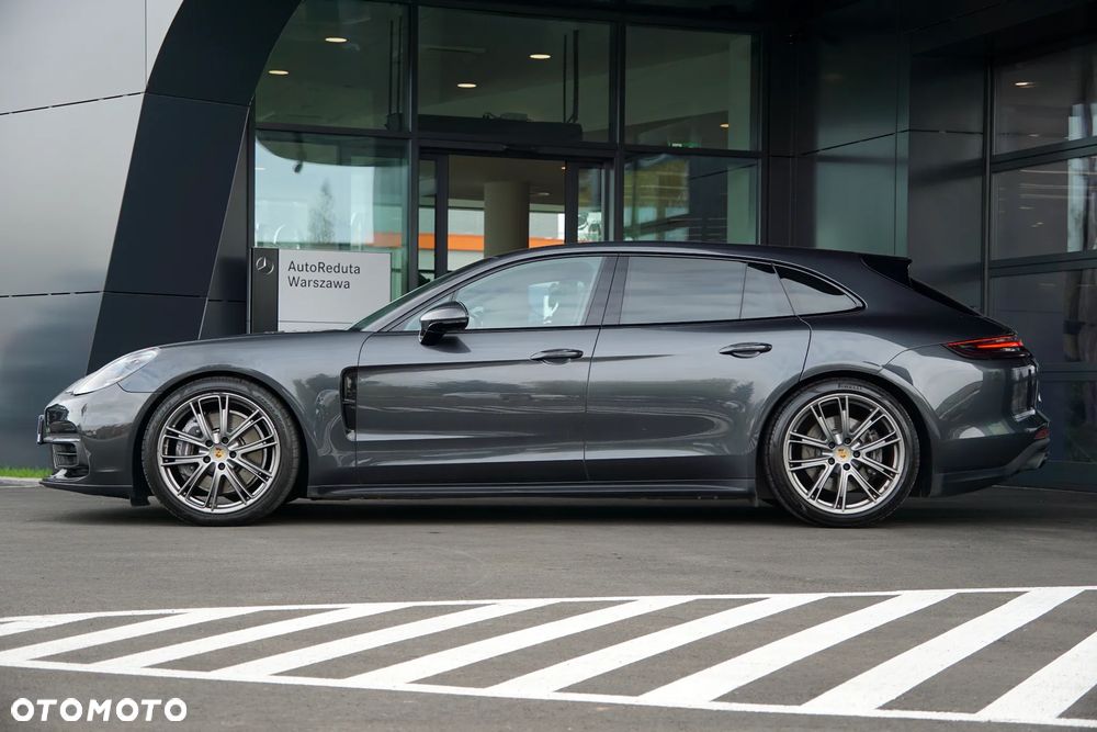 Porsche Panamera 4 Sport Turismo - 4