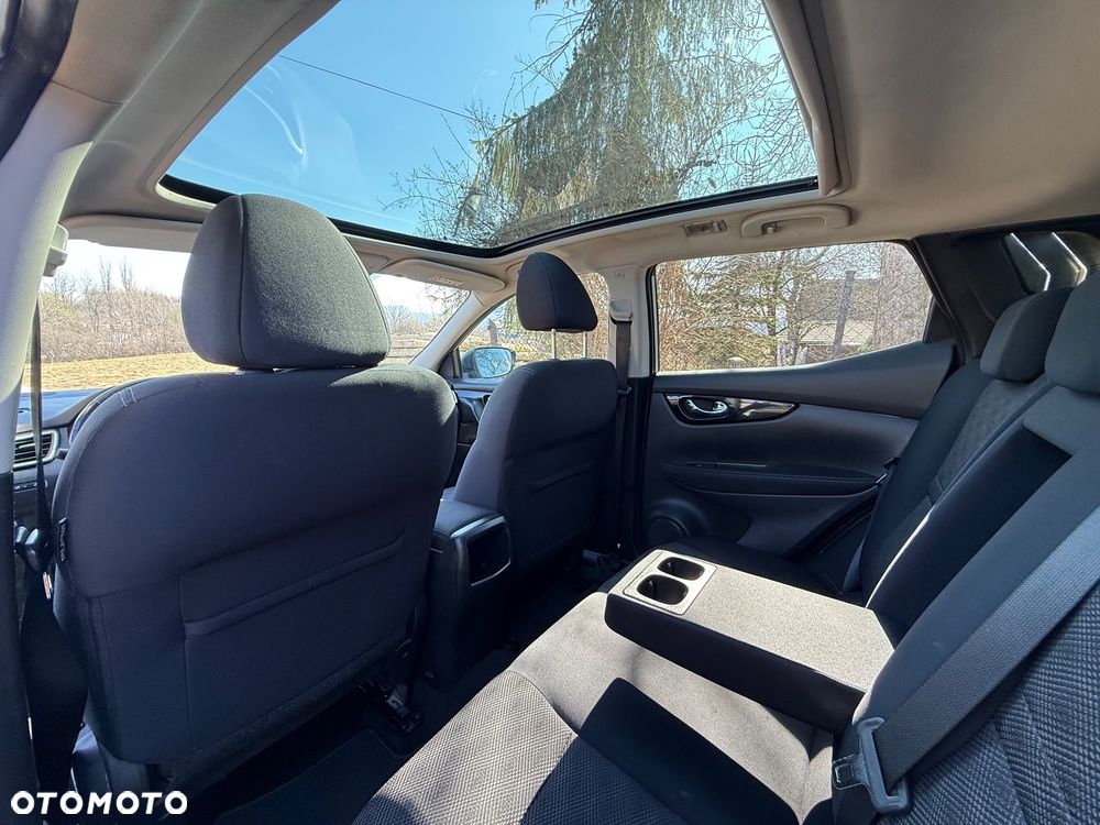 Nissan Qashqai 1.6 DCi 4x4 Tekna - 24