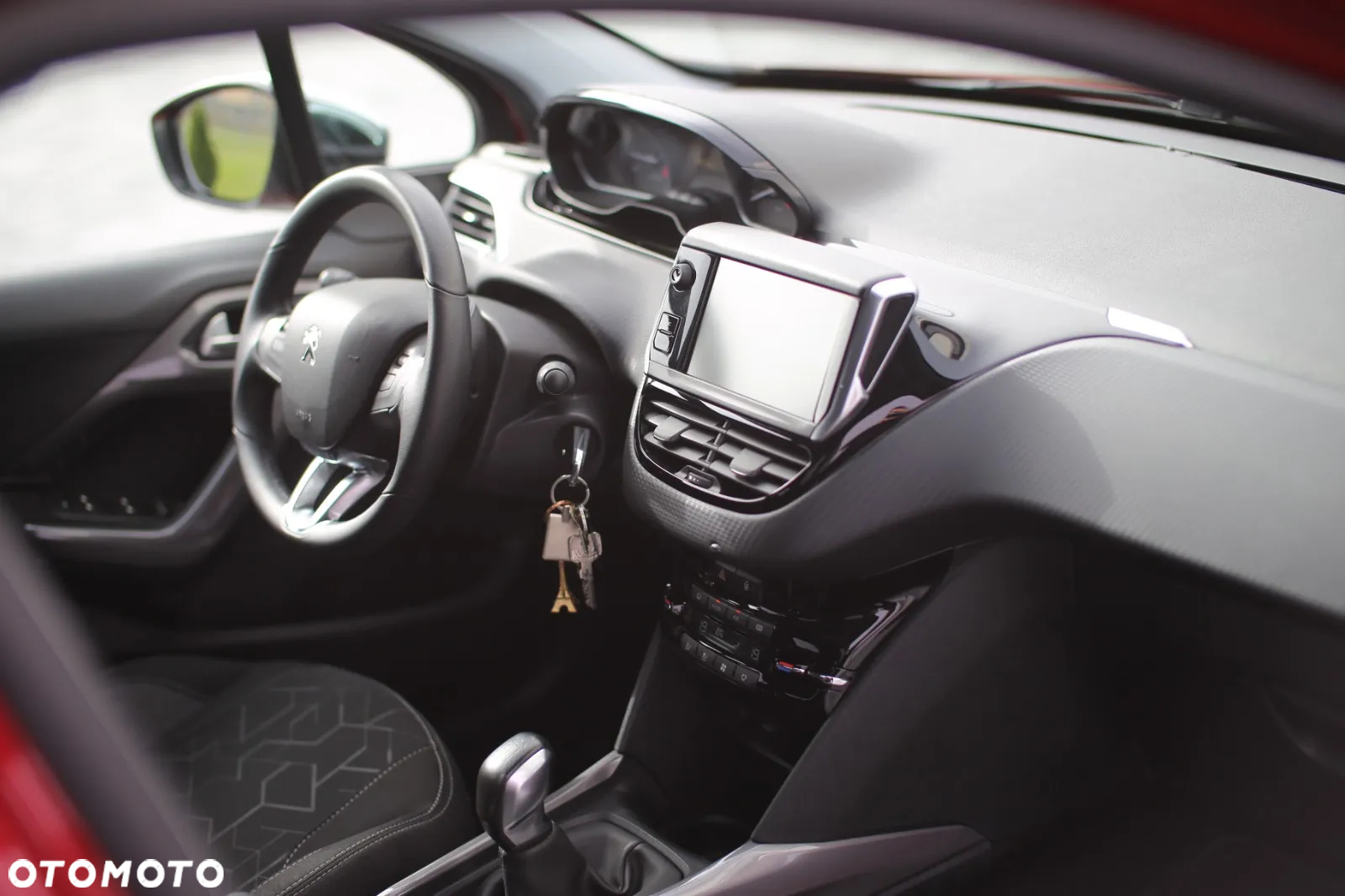 Peugeot 2008 - 8