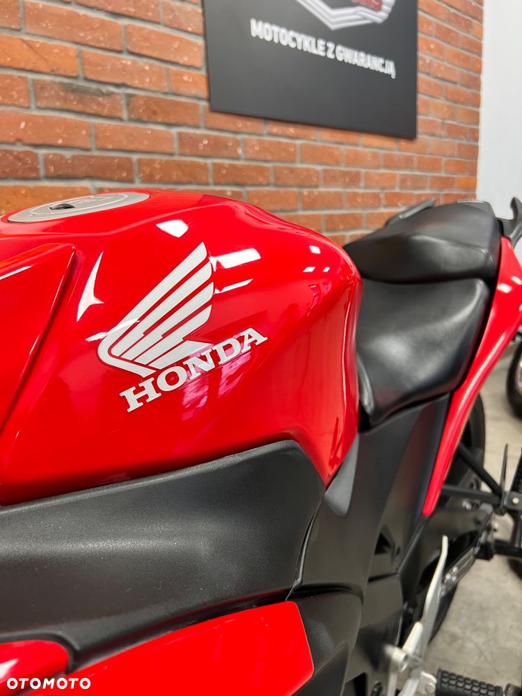 Honda CBR - 23