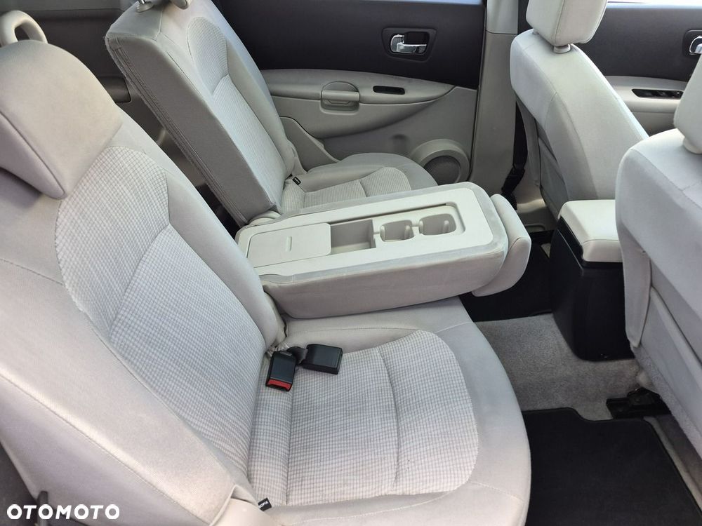 Nissan Qashqai+2 - 26