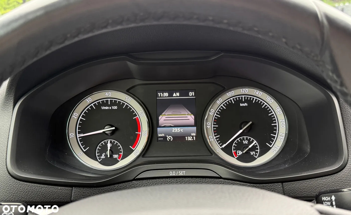 Skoda Karoq 1.5 TSI ACT 4x2 Style DSG - 33