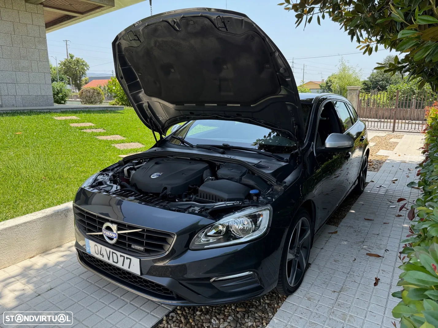 Volvo V60 2.0 D4 R-Design - 21