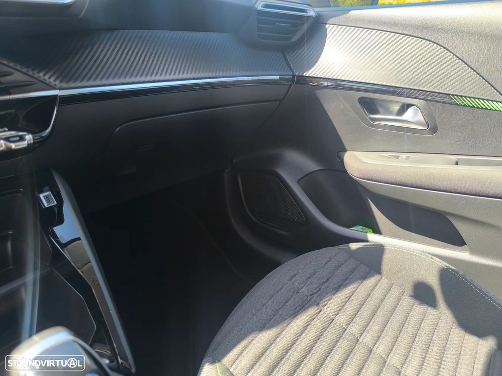 Peugeot 208 1.2 PureTech Active Pack - 17