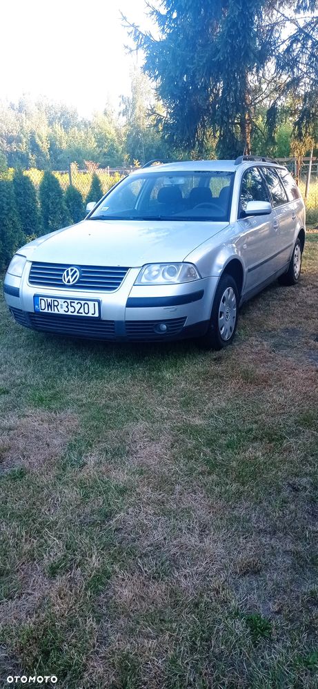 Volkswagen Passat - 1