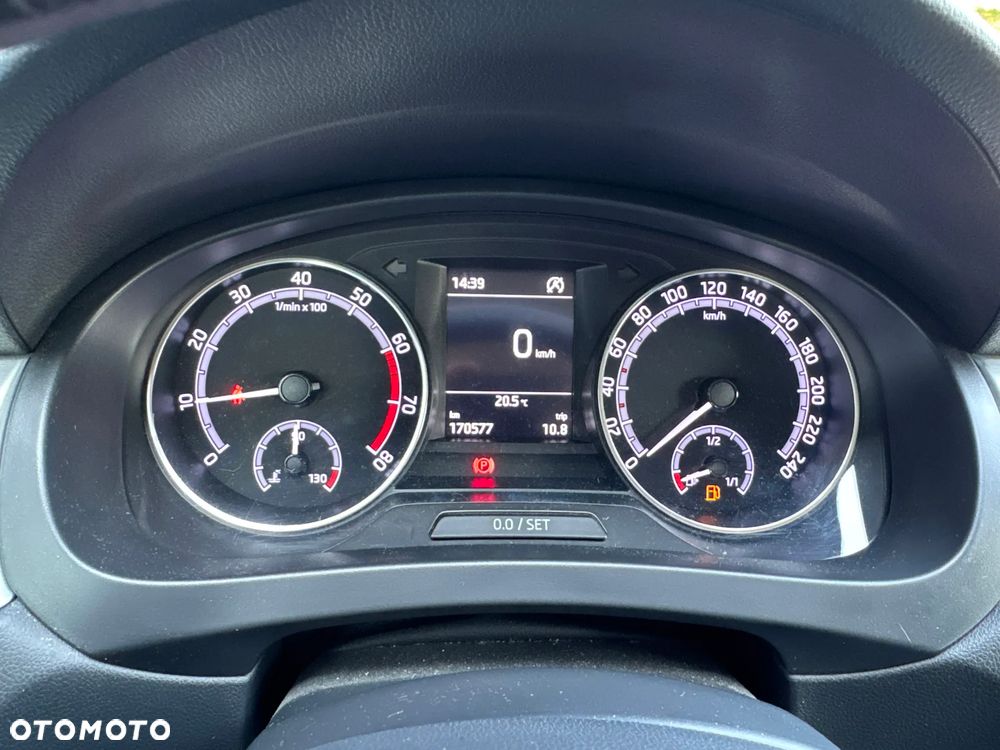 Skoda RAPID 1.0 TSI Ambition - 23