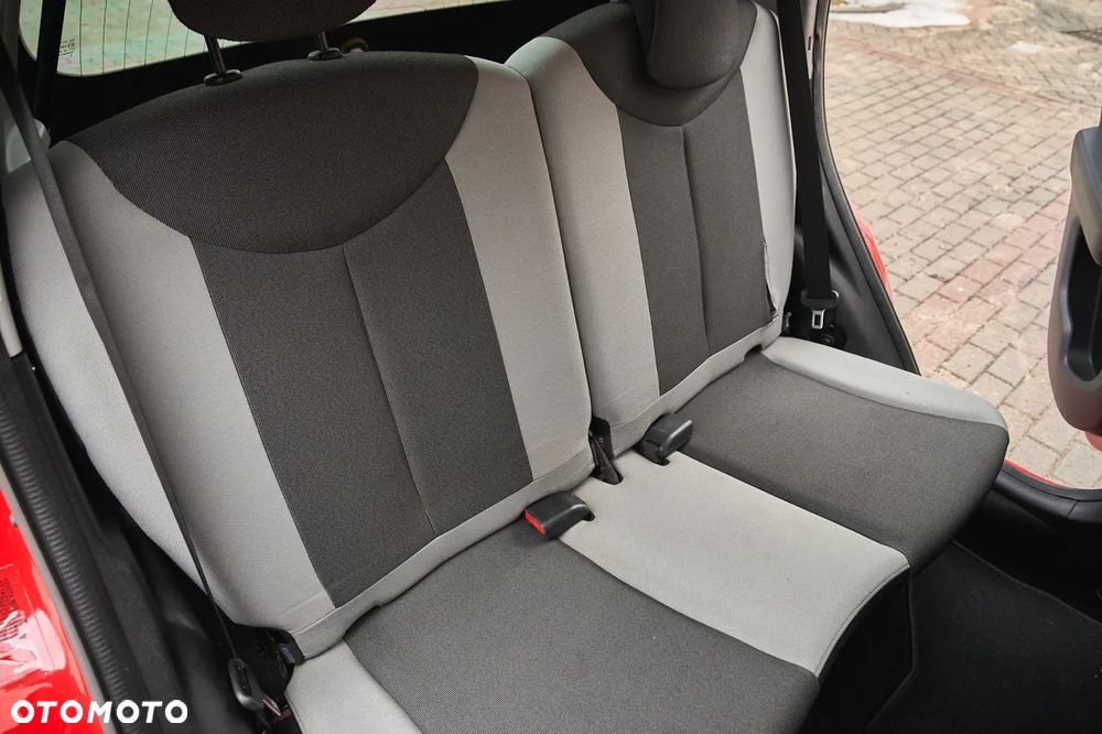 Toyota Aygo x-play Edition-S - 23
