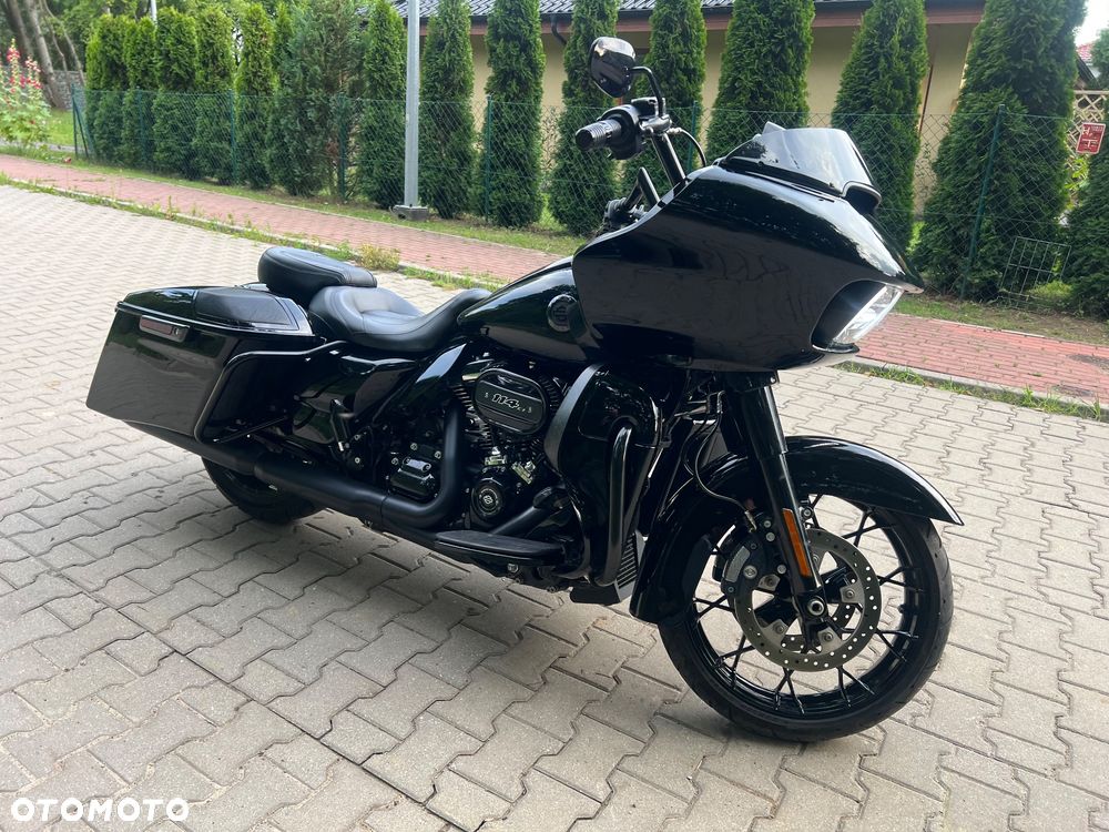 Harley-Davidson Touring Road Glide - 20