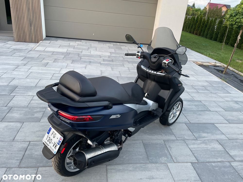 Piaggio MP-3 - 11