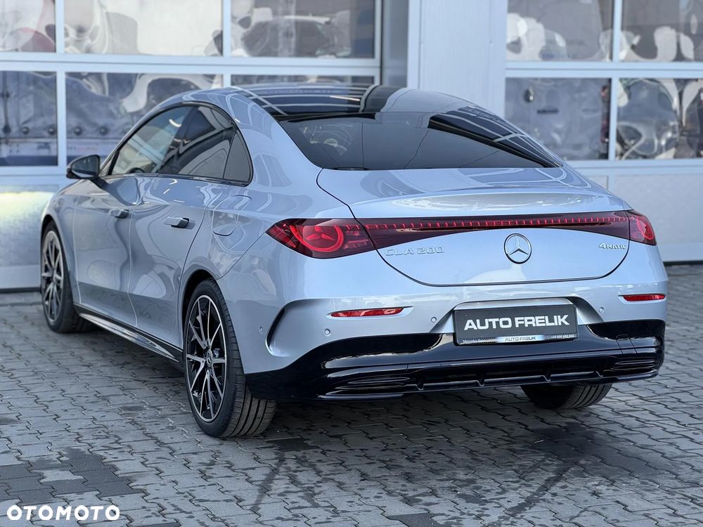 Mercedes-Benz CLA 200 mHEV 4-Matic 8G-DCT - 11