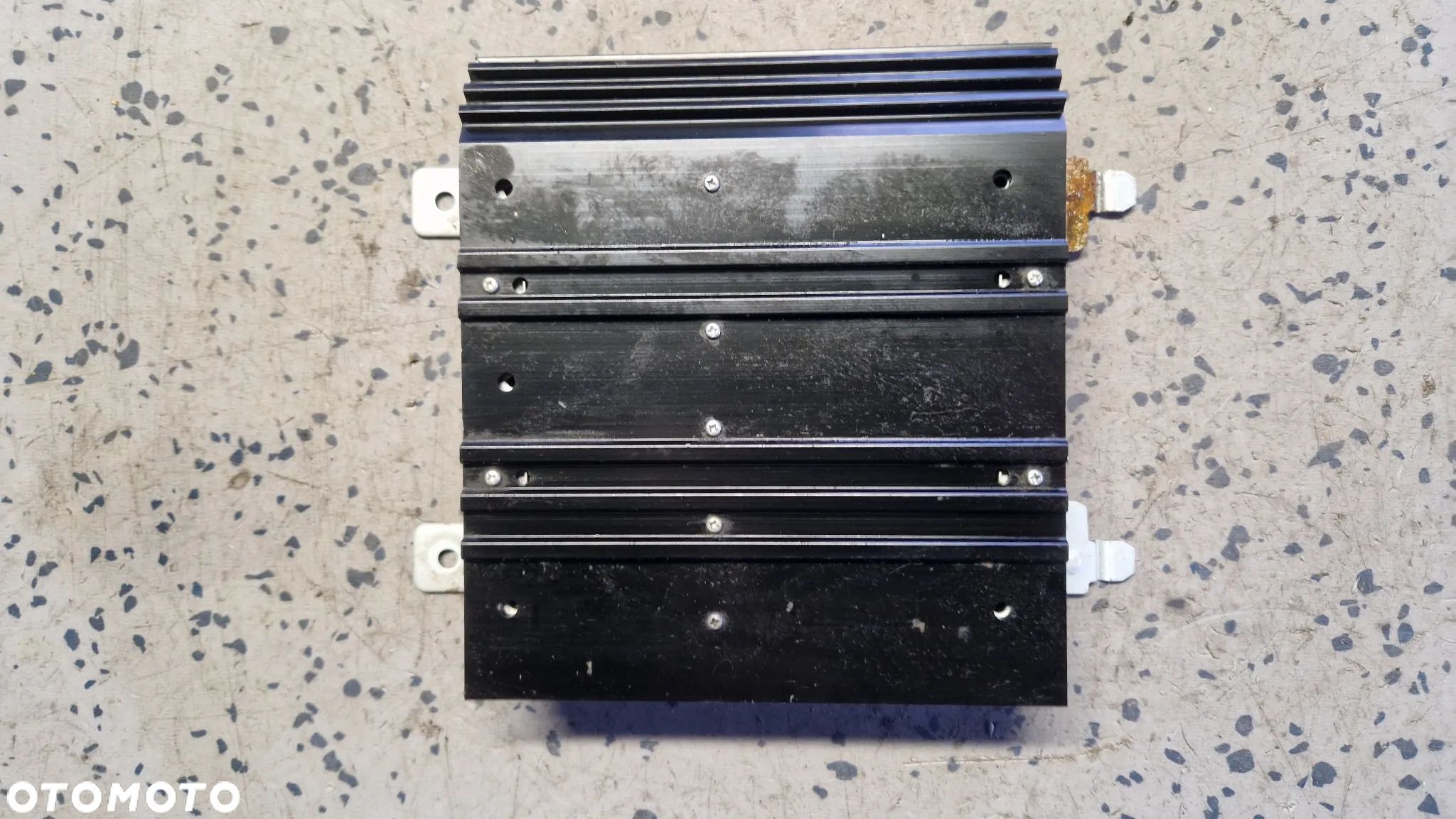 MITSUBISHI LANCER VIII 8 WZMACNIACZ AUDIO 8701A279 - 1