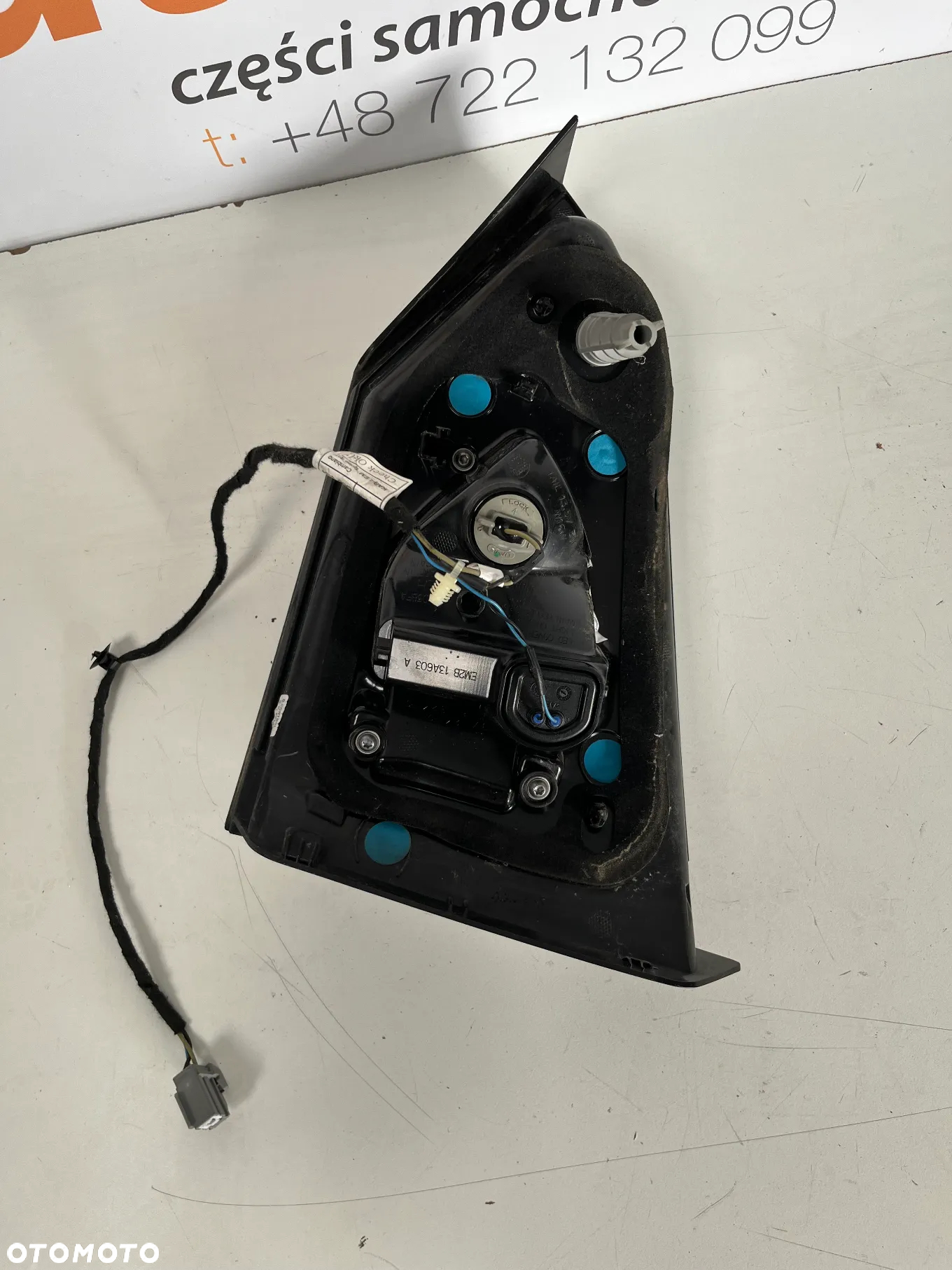 FORD GALAXY III MK3 2017r LAMPA TYLNA W KLAPĘ LEWA EM2B-13A603-AH - 3