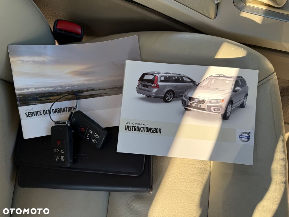 Volvo V70 2.0 Momentum - 29