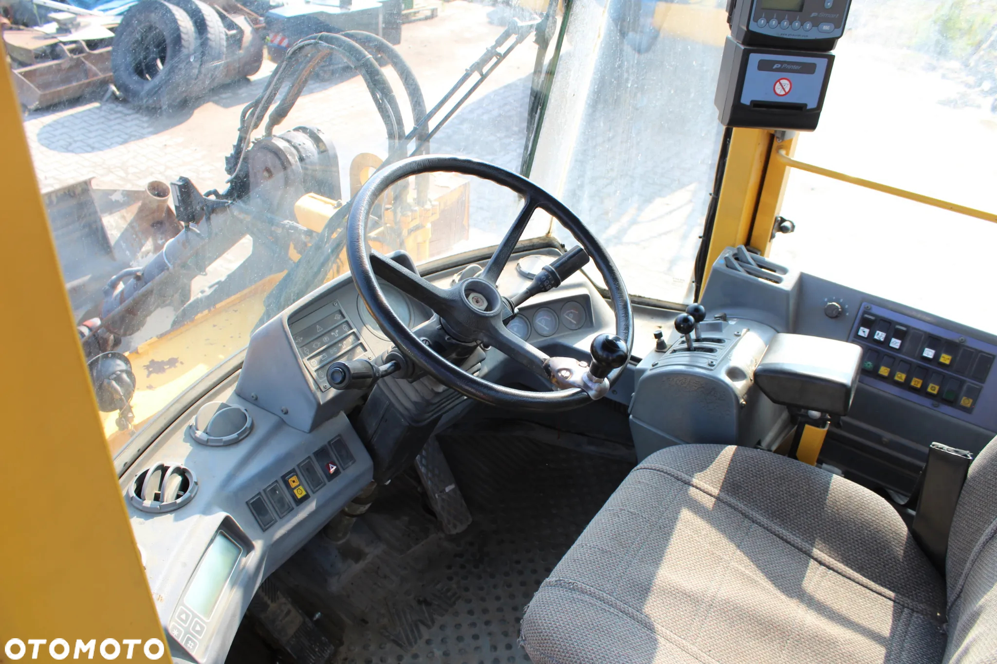 Volvo ŁADOWARKA KOŁOWA VOLVO L 90 BM z NIEMIEC - 9