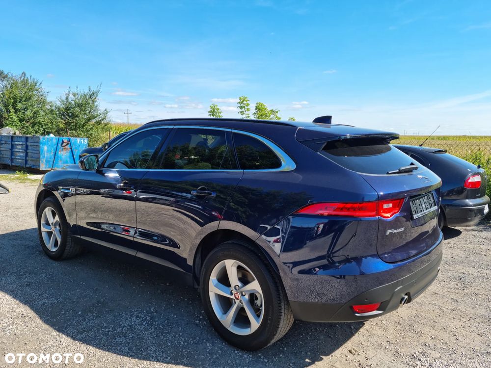 Jaguar F-Pace 30t AWD Prestige - 13