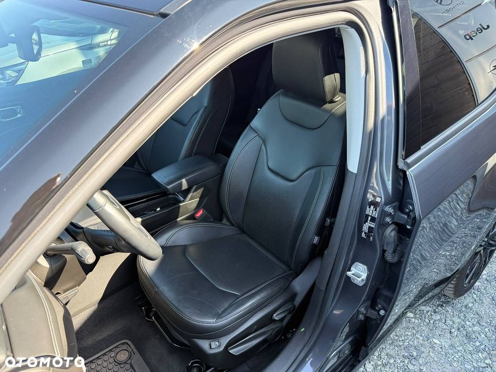 Jeep Compass - 16