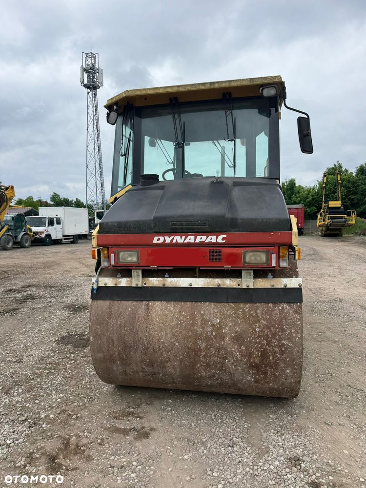 Dynapac CC422C - 12