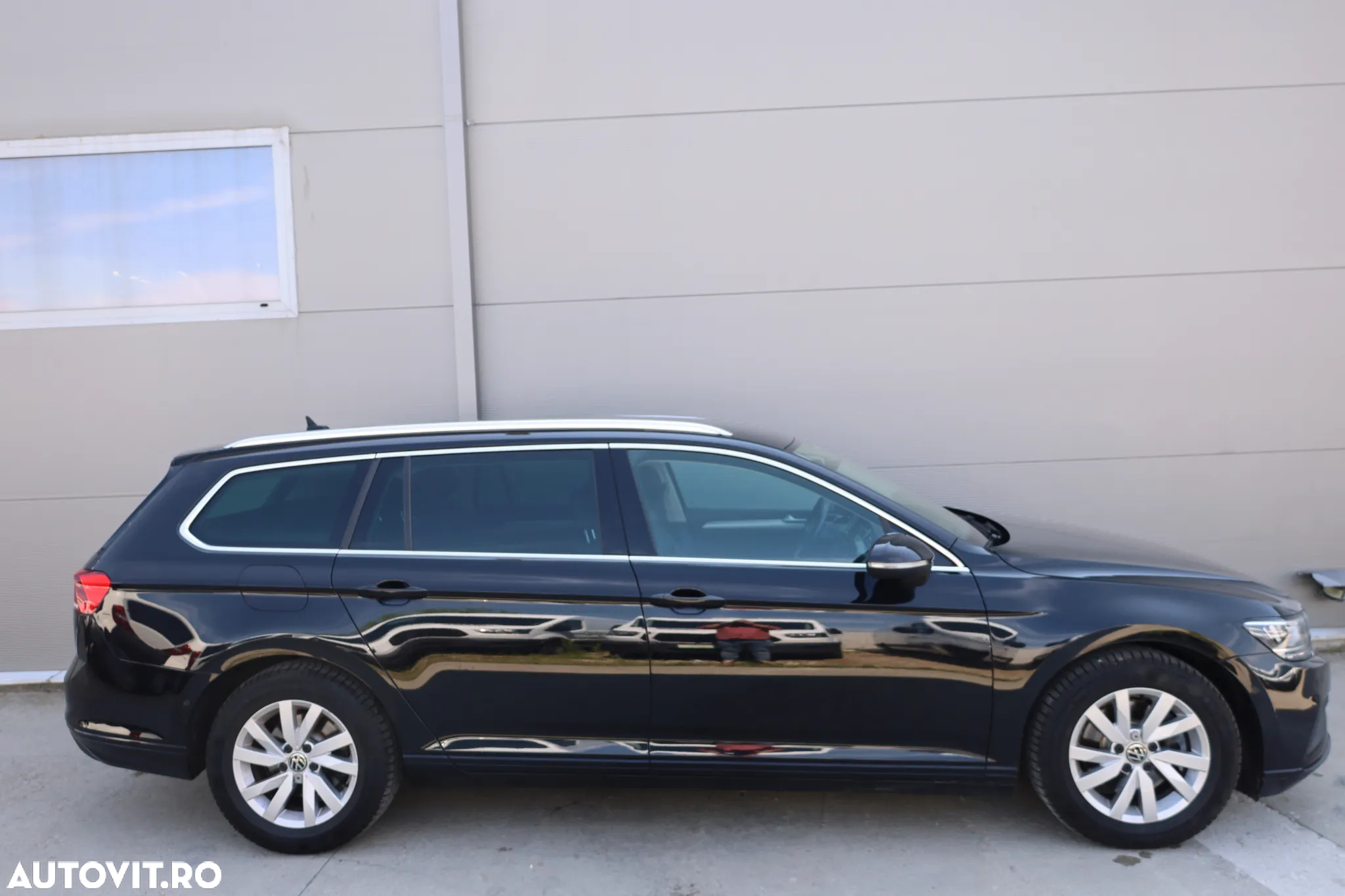 Volkswagen Passat Variant 2.0 TDI DSG Comfortline - 8