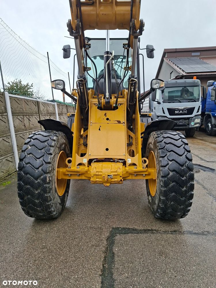 Caterpillar CAT 918 M - 16