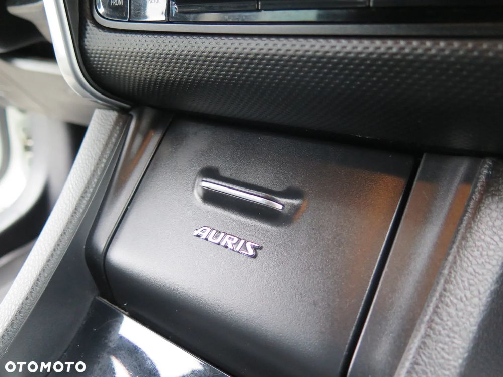 Toyota Auris 1.6 Active - 28