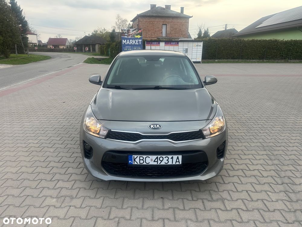 Kia Rio 1.2 L - 10